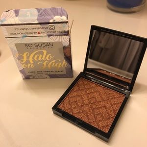 So Susan Cosmetics - Luminizing Powder/Cream